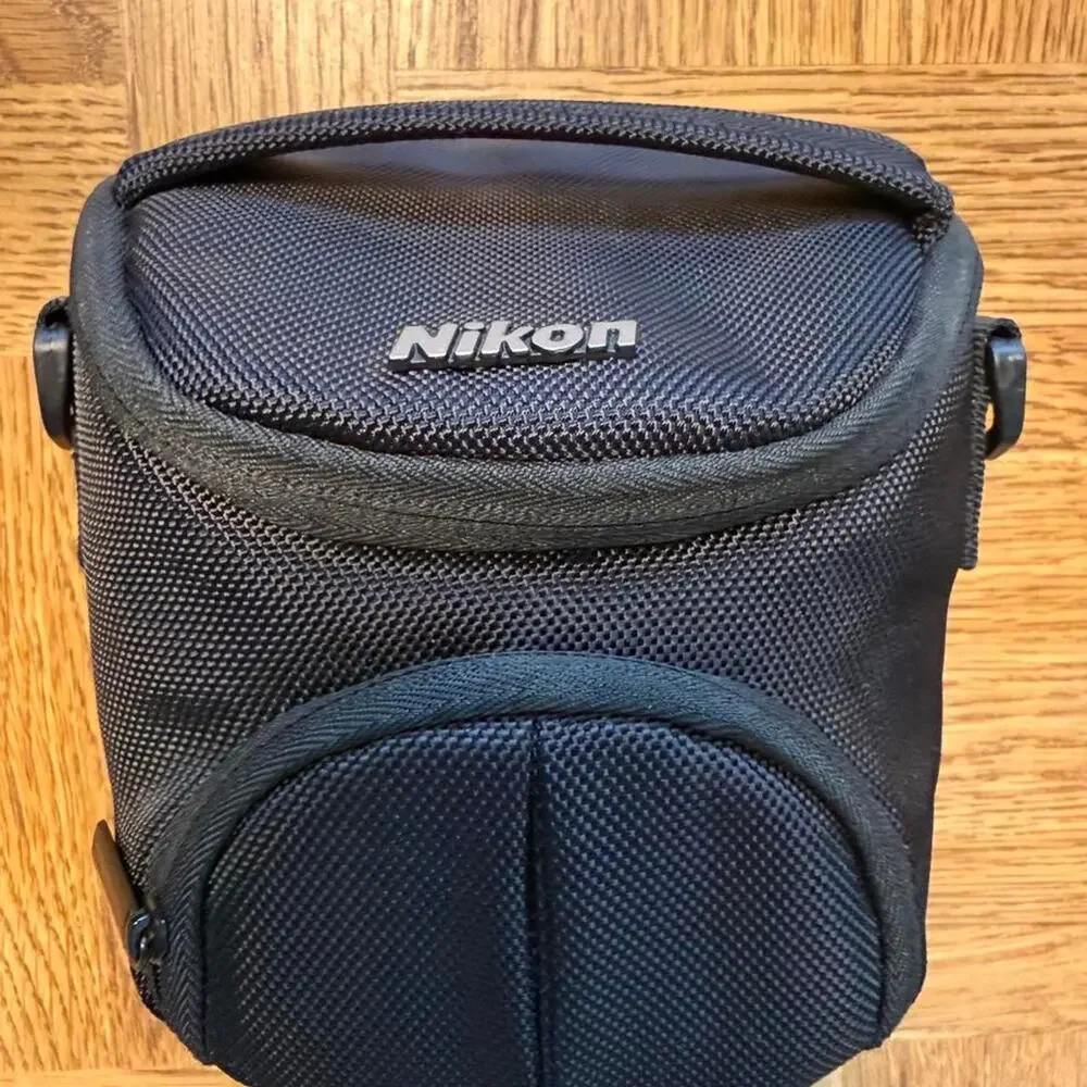 Nikon black padded